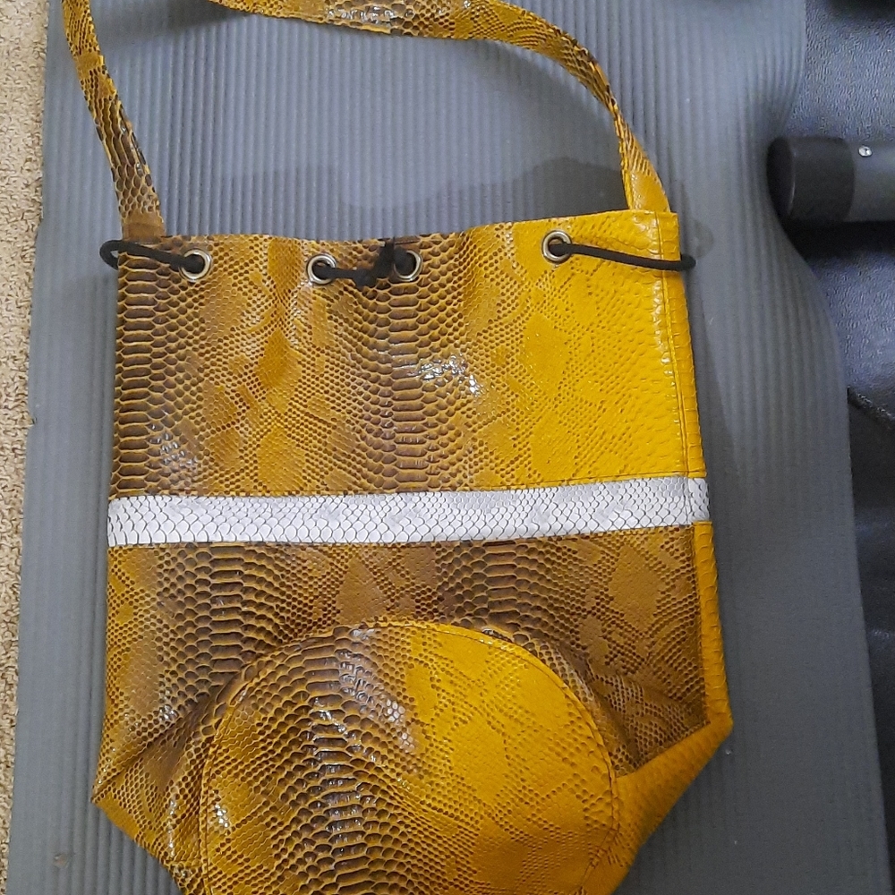 Yellow bucket bag